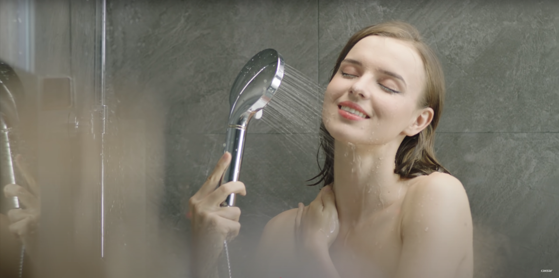Tay sen tắm Caesar Beauty Plus - Tắm cùng cảm xúc | CAESAR Việt Nam